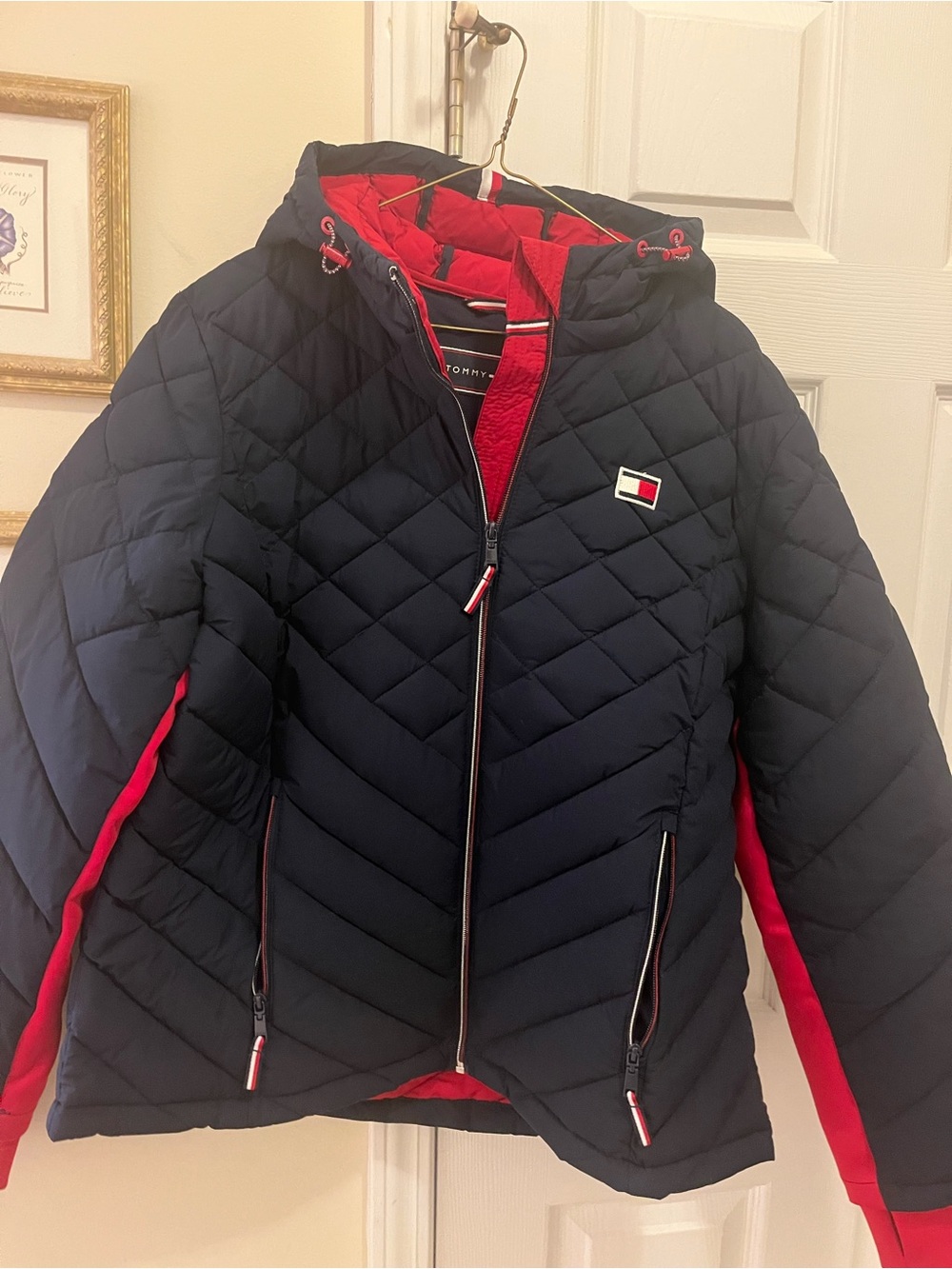 Tommy Hilfiger Teen/young lady Quilted Hooded Puffer Jacket - Navy with Red Trim